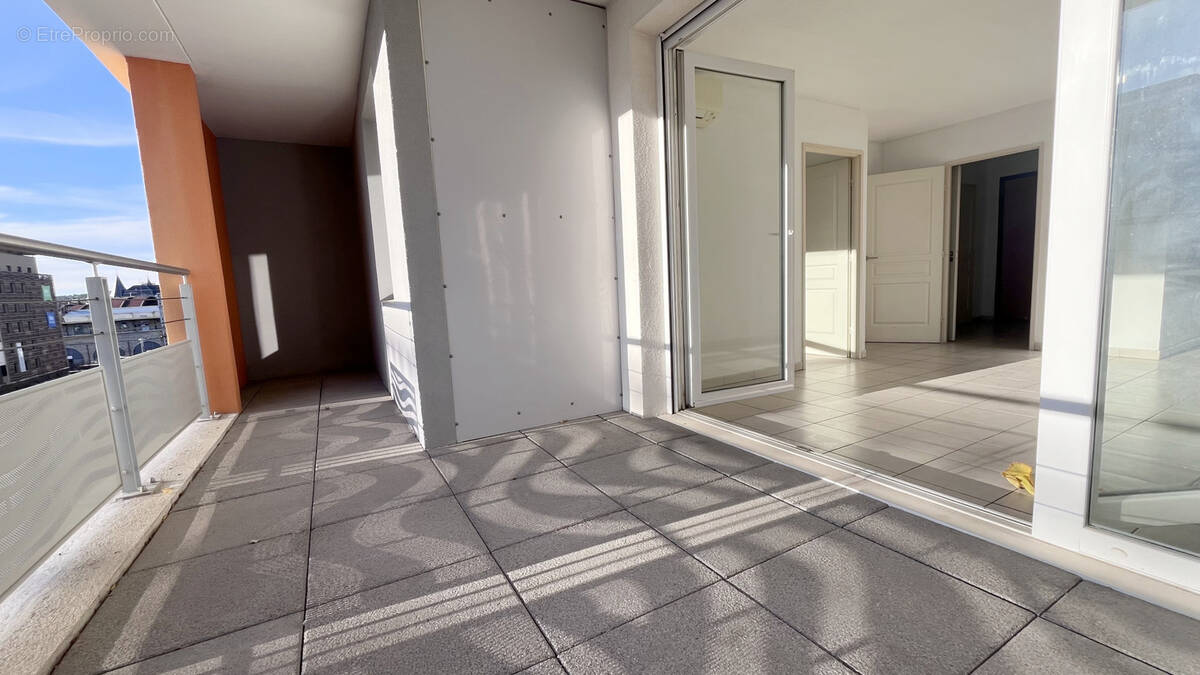 Appartement à NIMES