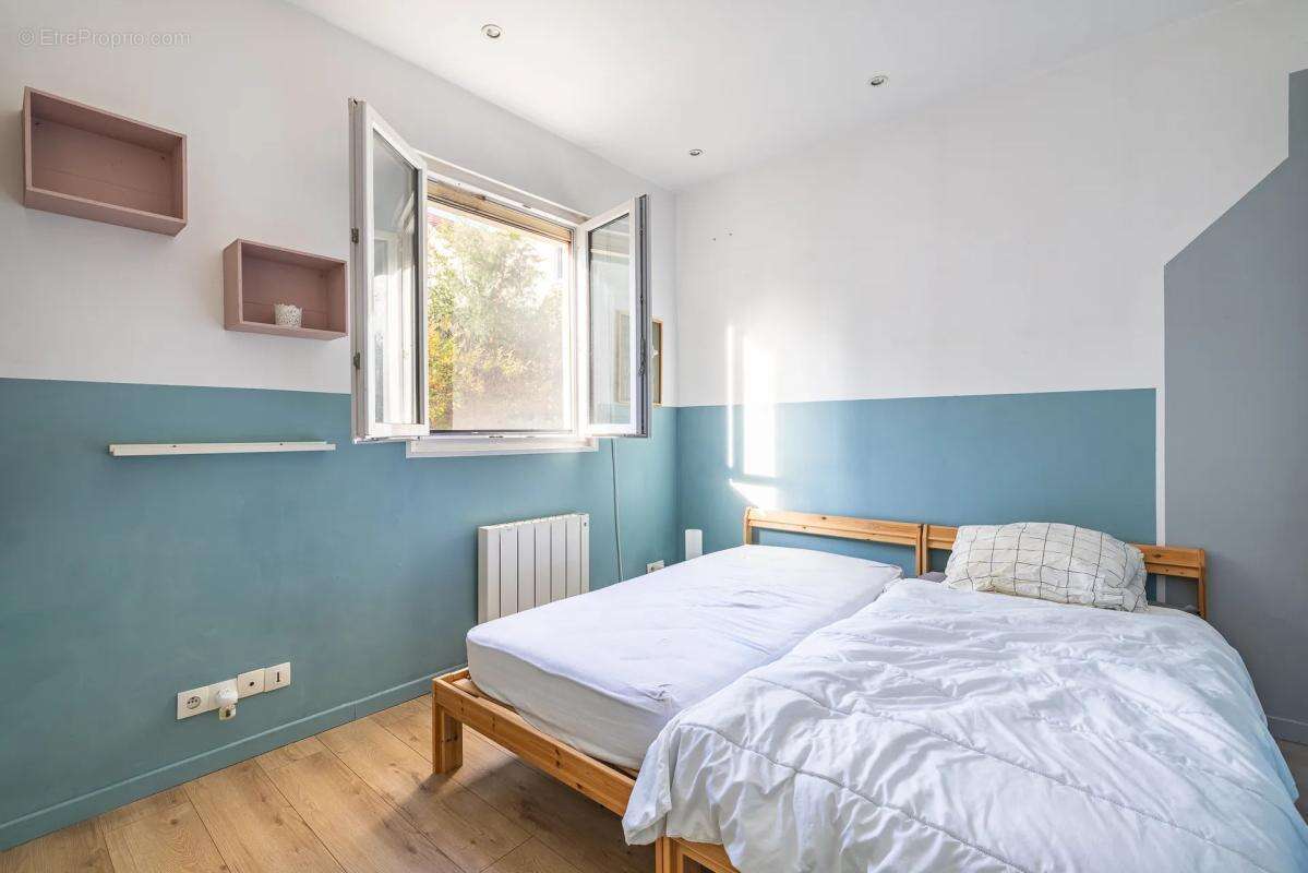 Maison à ISSY-LES-MOULINEAUX