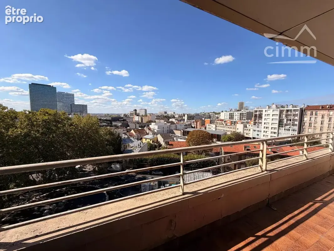 MONTREUIL — T4 de 80 m² avec beau balcon filant, vue dégagée, double parking et cave - photo 16