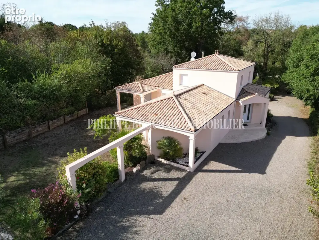 Maison 4 pièces 154 m² à vendre à Chaille-Sous-Les-Ormeaux (85310) - photo 3