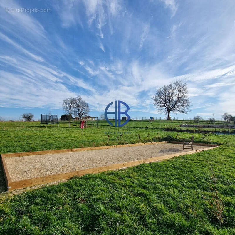 Maison à SAINT-JEAN-DE-SOUDAIN