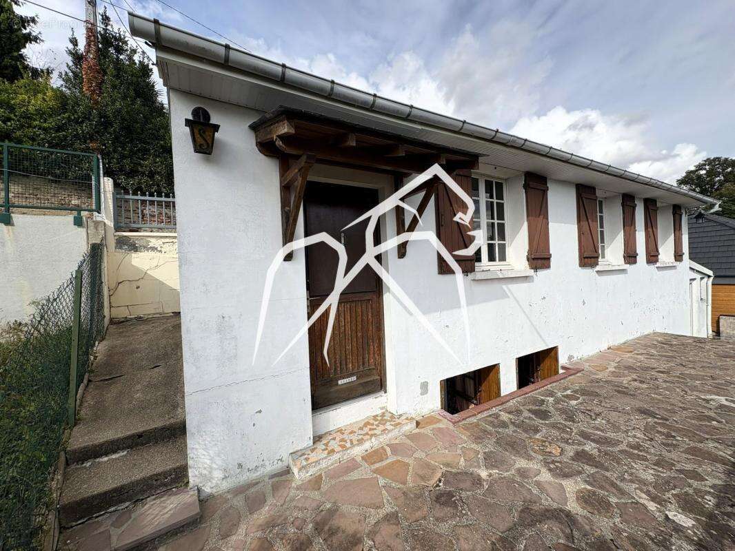 Maison à MONT-SAINT-AIGNAN