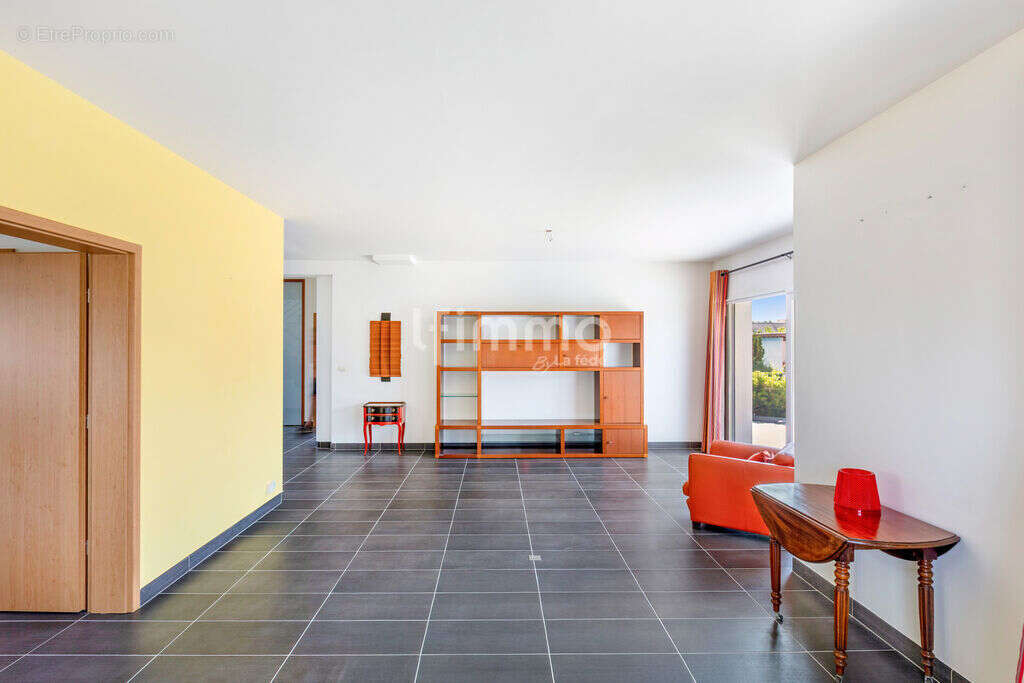 Villa avec piscine, parc paysager et prestations premium. Kembs - photo 10