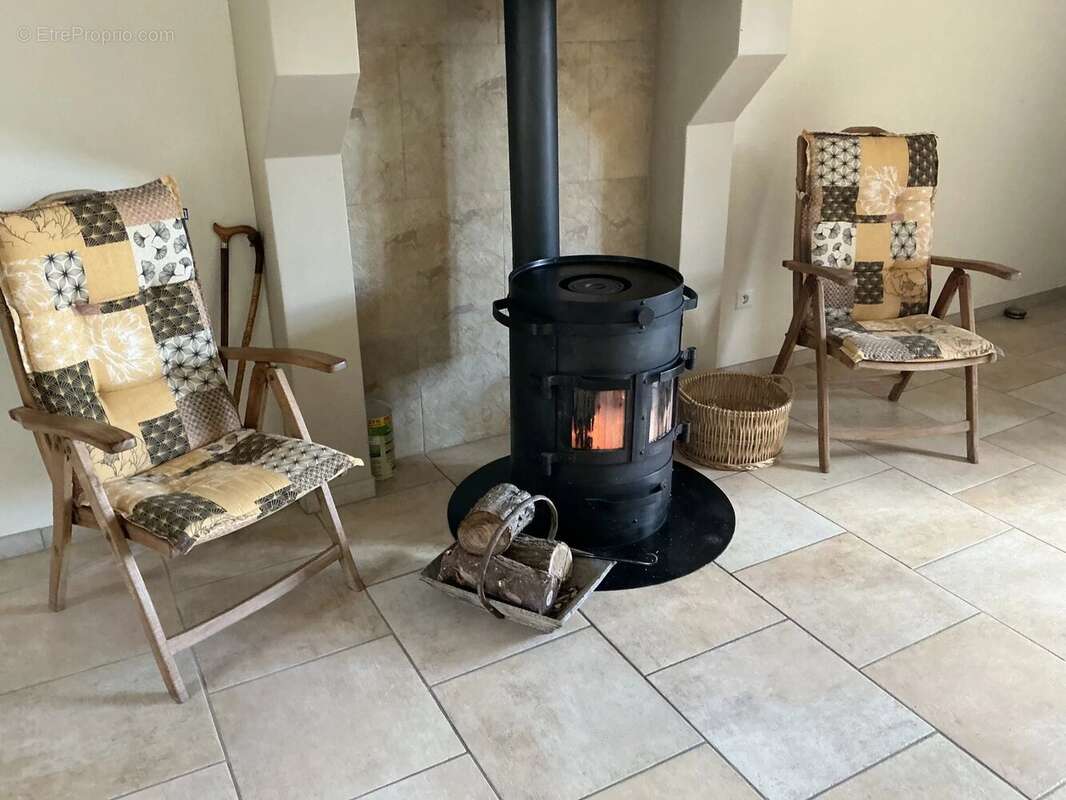 Maison à CASTELNAU-MONTRATIER