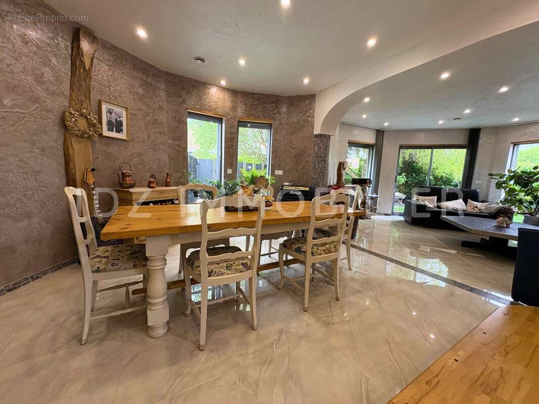 Maison 190 m² à Hagenthal-Le-Haut  - photo 2