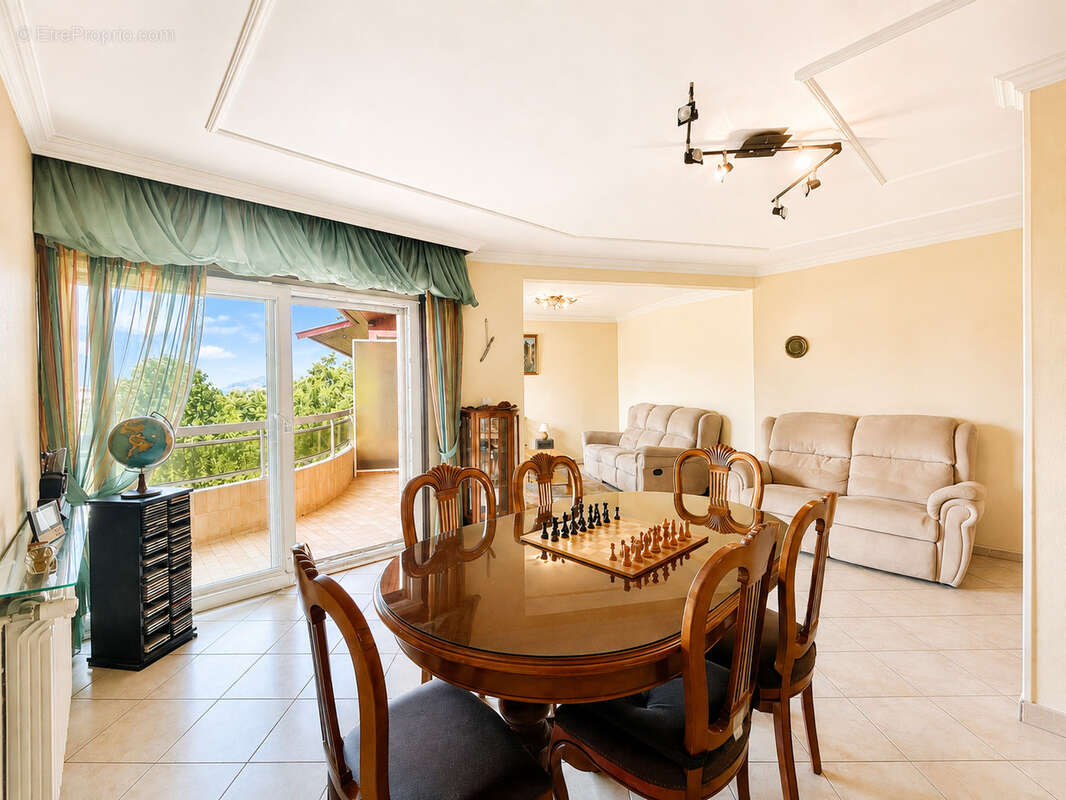 Grand T3 traversant de 79,39 m2 (loi Carrez) avec vue ! - photo 5