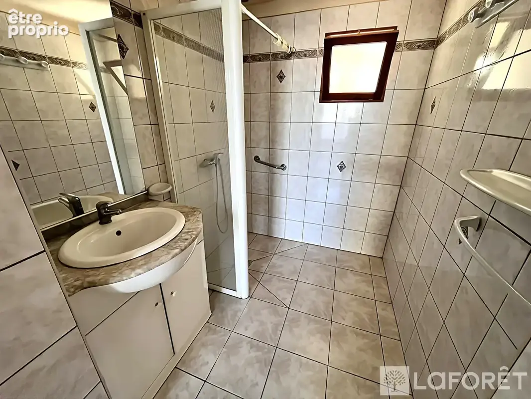 Maison Sablons 9 pièces 177m2 - photo 9