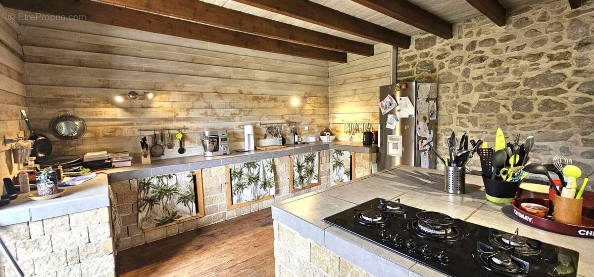 Maison à THEZILLIEU