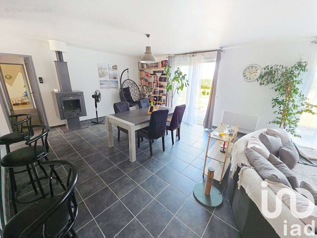 Photo 5 - Maison à CHARRAS