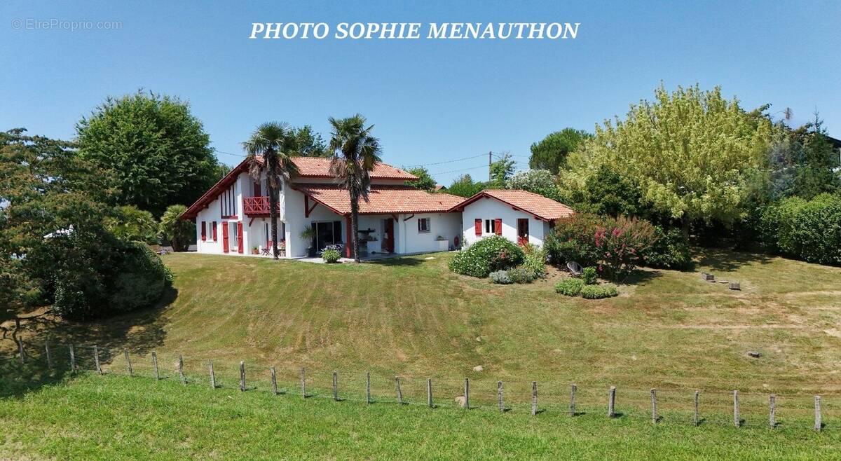 Maison à BRISCOUS