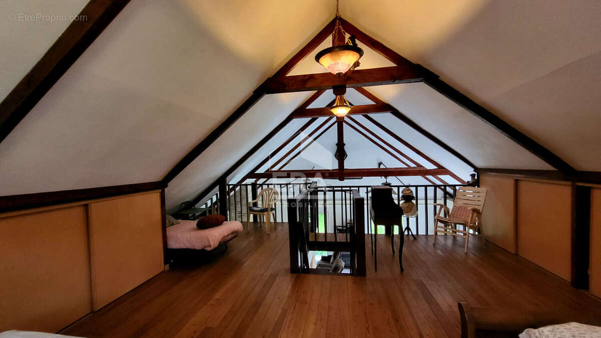 Maison à CAVRON-SAINT-MARTIN