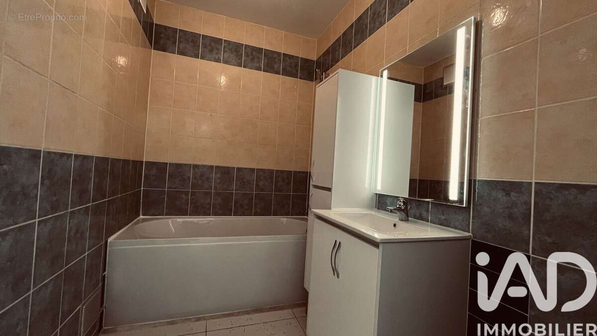 Photo 5 - Appartement à RIS-ORANGIS