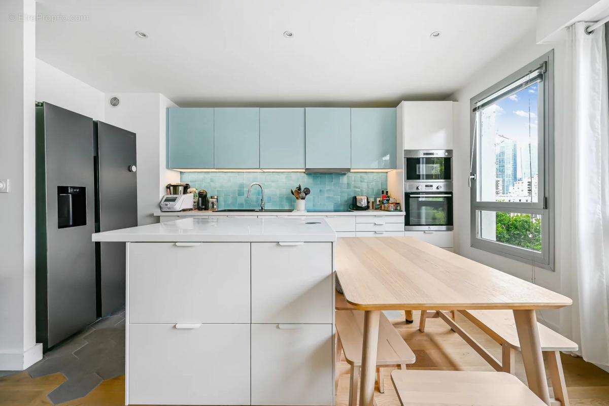 Appartement à COURBEVOIE