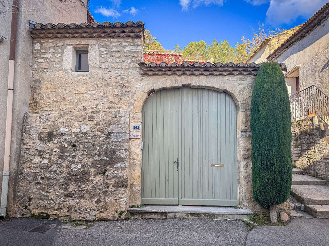 Maison à PUJAUT