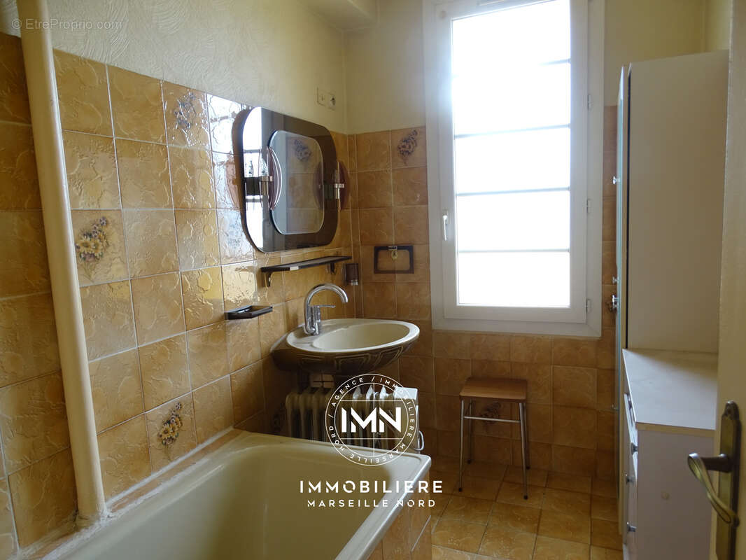 Appartement à MARSEILLE-15E