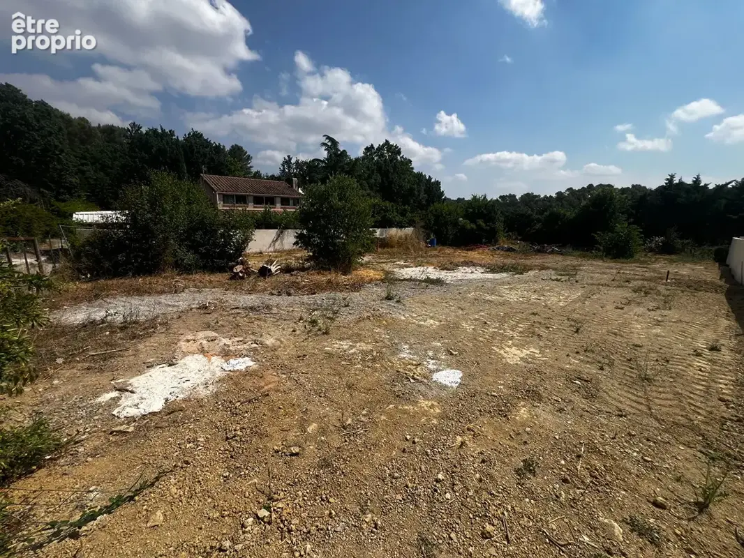 Terrain Greasque 550 m2 - photo 1