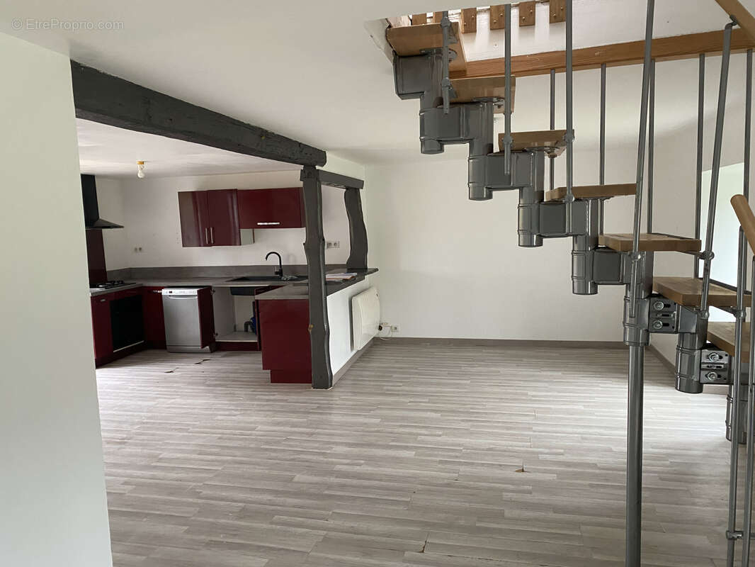 Maison à SAINT-HILAIRE-LES-PLACES