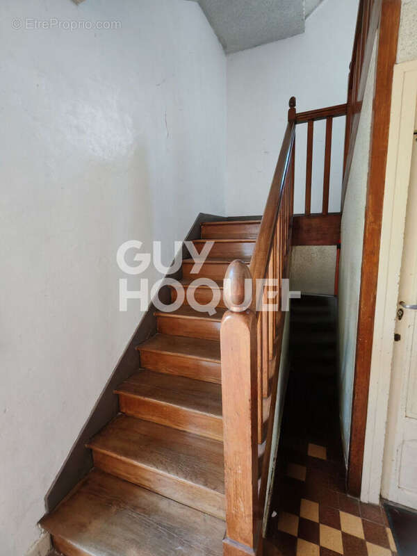 Appartement La Chapelle Saint Luc avec terrasse et jardin - photo 6
