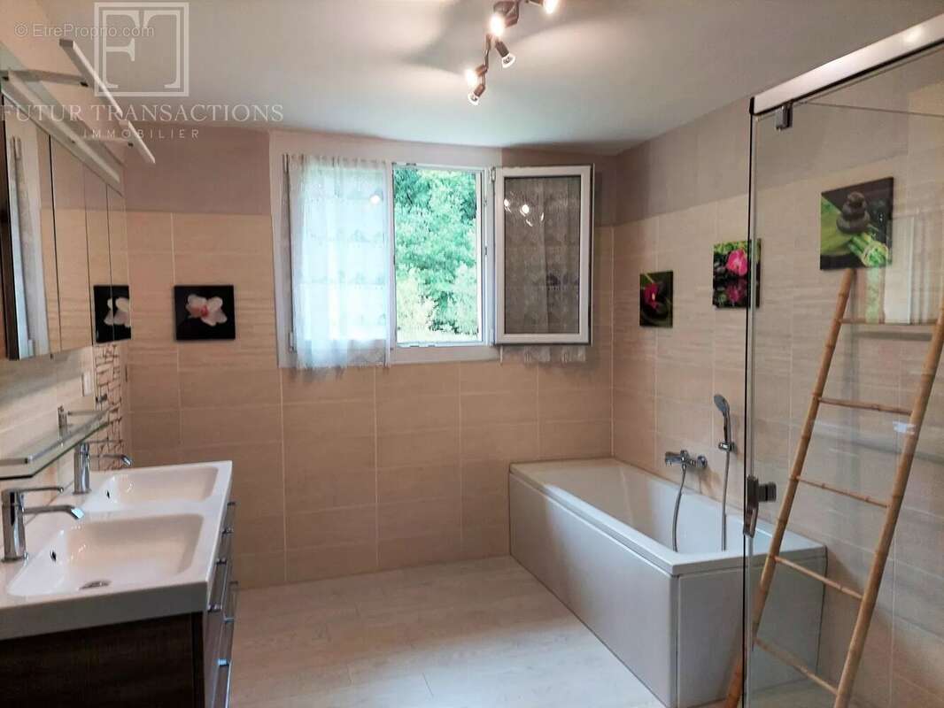 Maison à MILHAC-DE-NONTRON