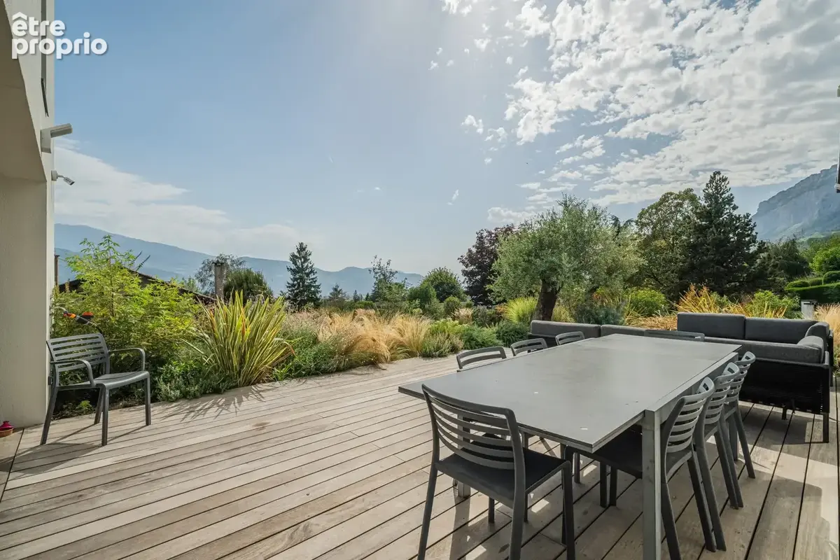 Maison 7 pièces 240 m² à vendre à Saint-Ismier (38330) - photo 8