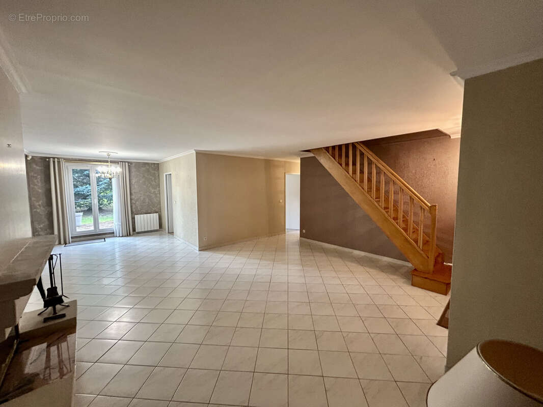 Maison à CLAYE-SOUILLY