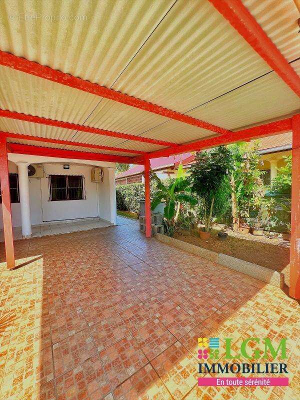 Maison à REMIRE-MONTJOLY