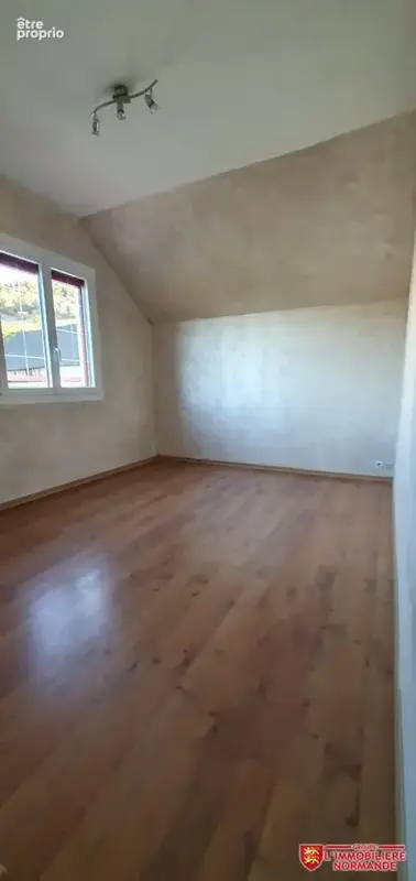 LOUVIERS - Maison avec dépendance pour activité libérale ou commerciale - photo 6
