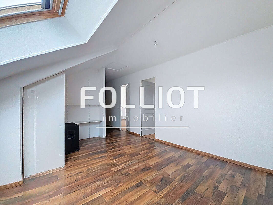 Maison à FOLLIGNY
