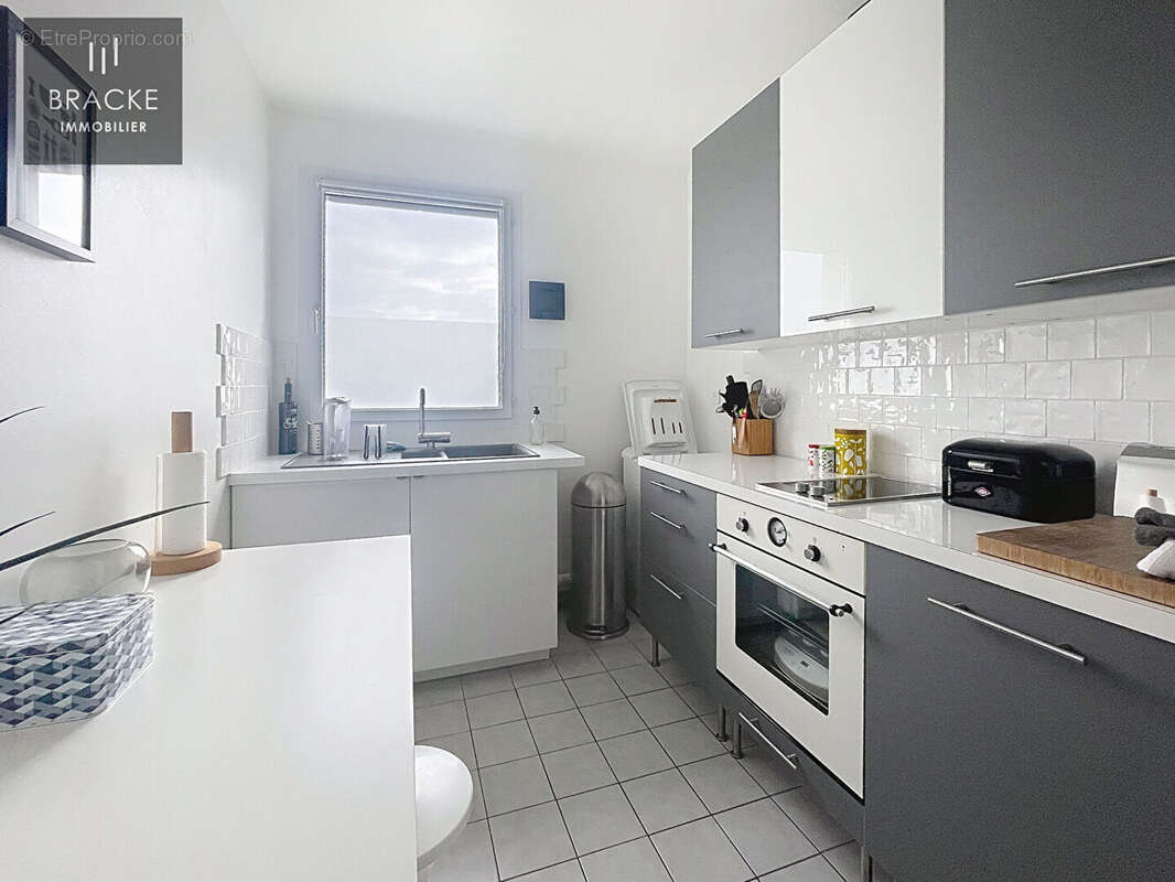 Appartement à COURBEVOIE