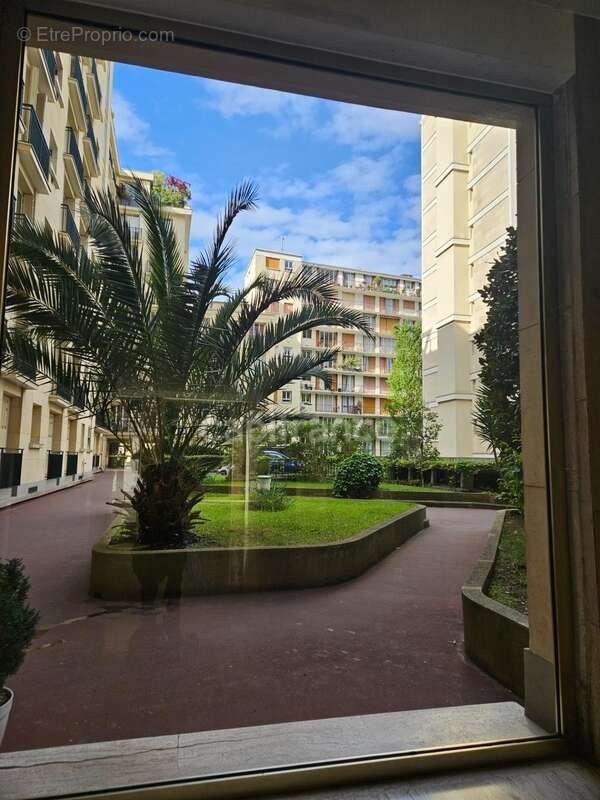 Appartement à PARIS-20E