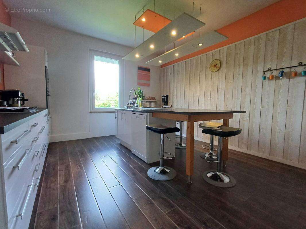 Maison à LES ECHELLES