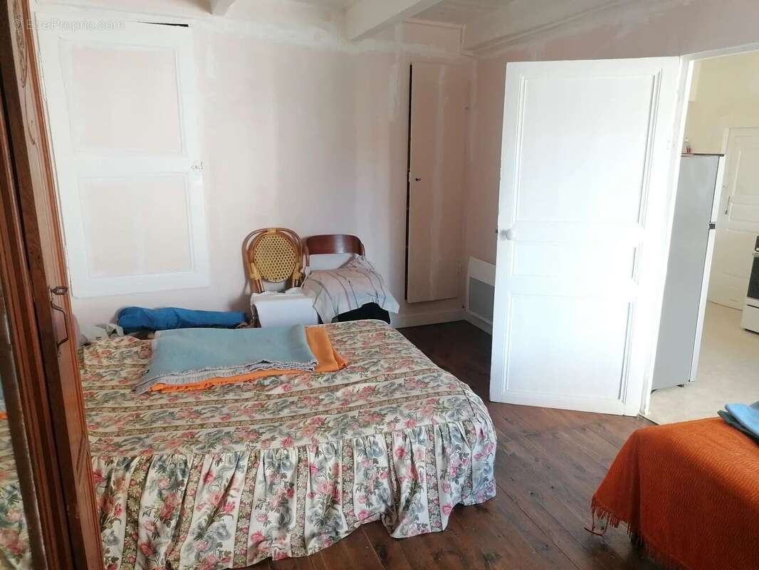 Maison à AUZAT-LA-COMBELLE