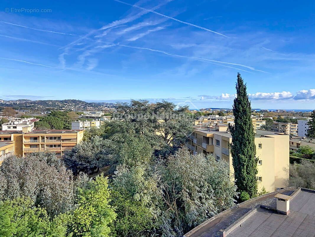 Appartement à MANDELIEU-LA-NAPOULE