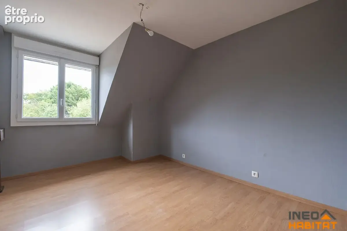 Maison Saint Gilles 7 pièce(s) 142 m2 - photo 12