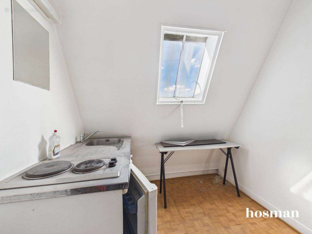 Chambre de service, 1 pièce, 8 m² Carrez - Dernier étage - Avenue D'Iéna, Paris - photo 2