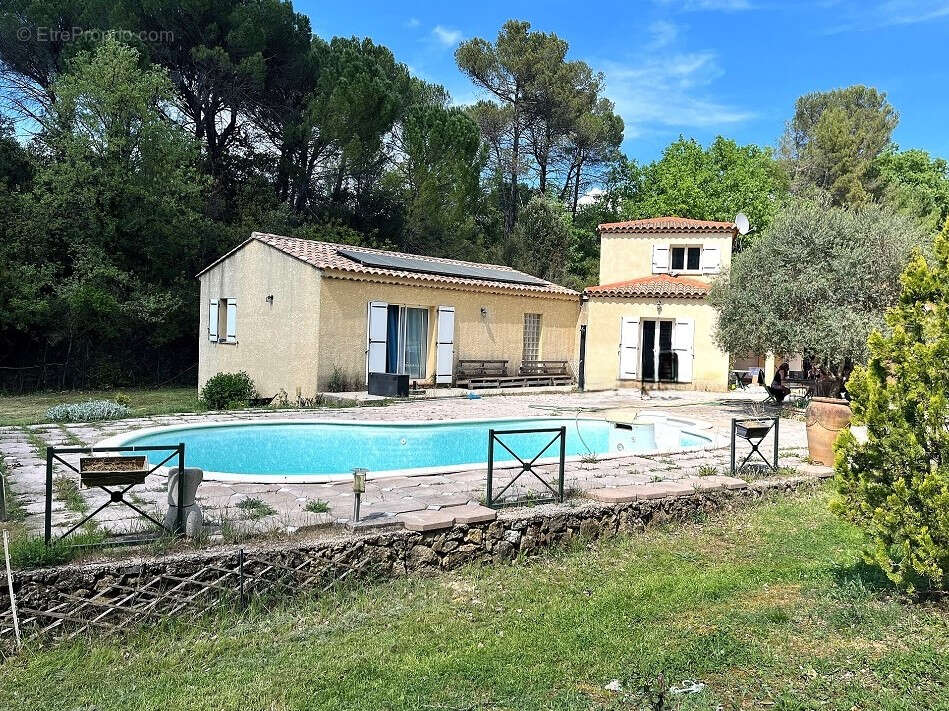 Maison à TOURVES