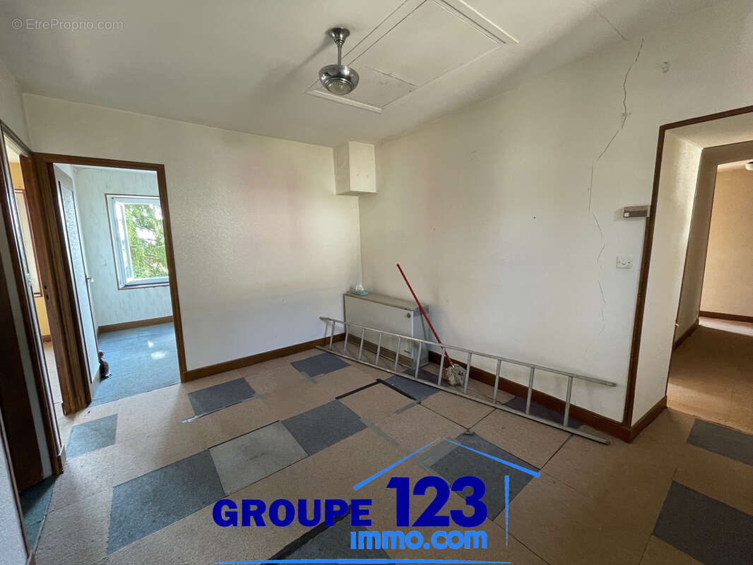 Maison double sur les hauteurs de Clamecy (58) de plus de 180 m2 - photo 16