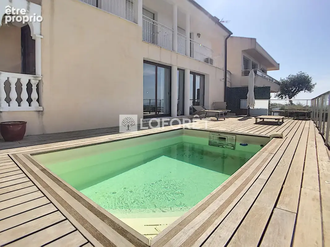 Superbe ! Splendide villa  avec vue mer  de toutes les pièces, piscine et large terrasse - photo 16