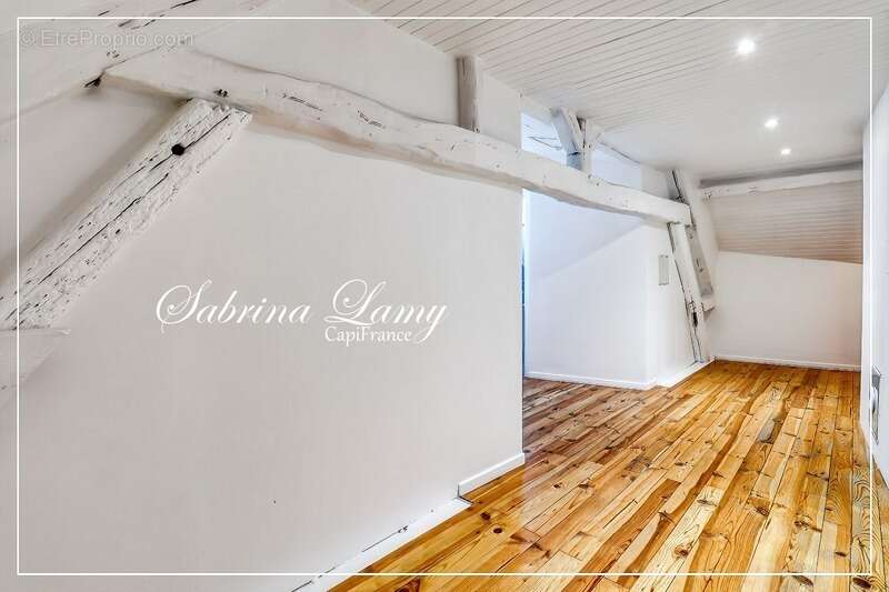 Maison à LE MESNIL-SUR-OGER