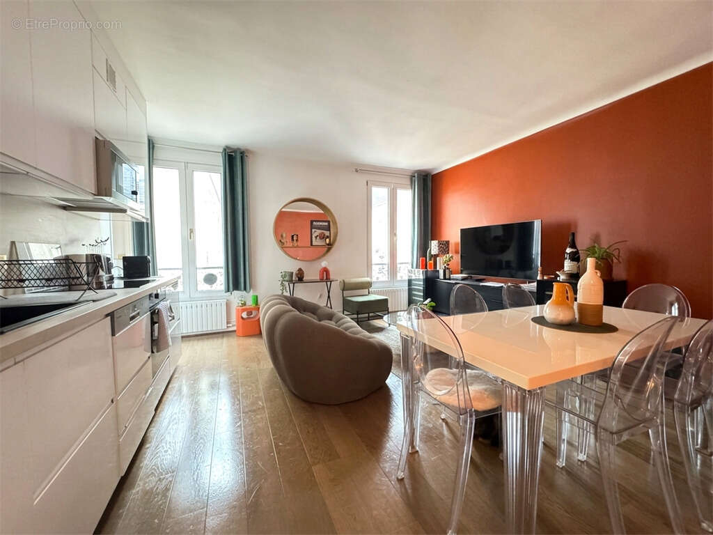 Appartement à PARIS-16E