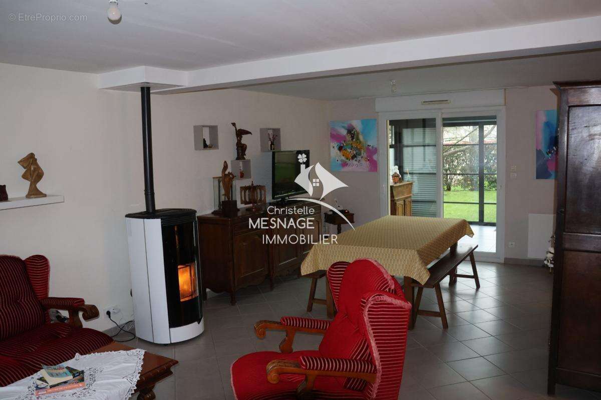 Maison à LANVALLAY
