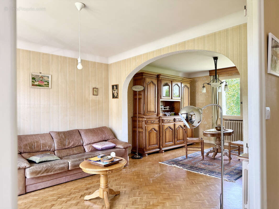 Maison à BOUGUENAIS