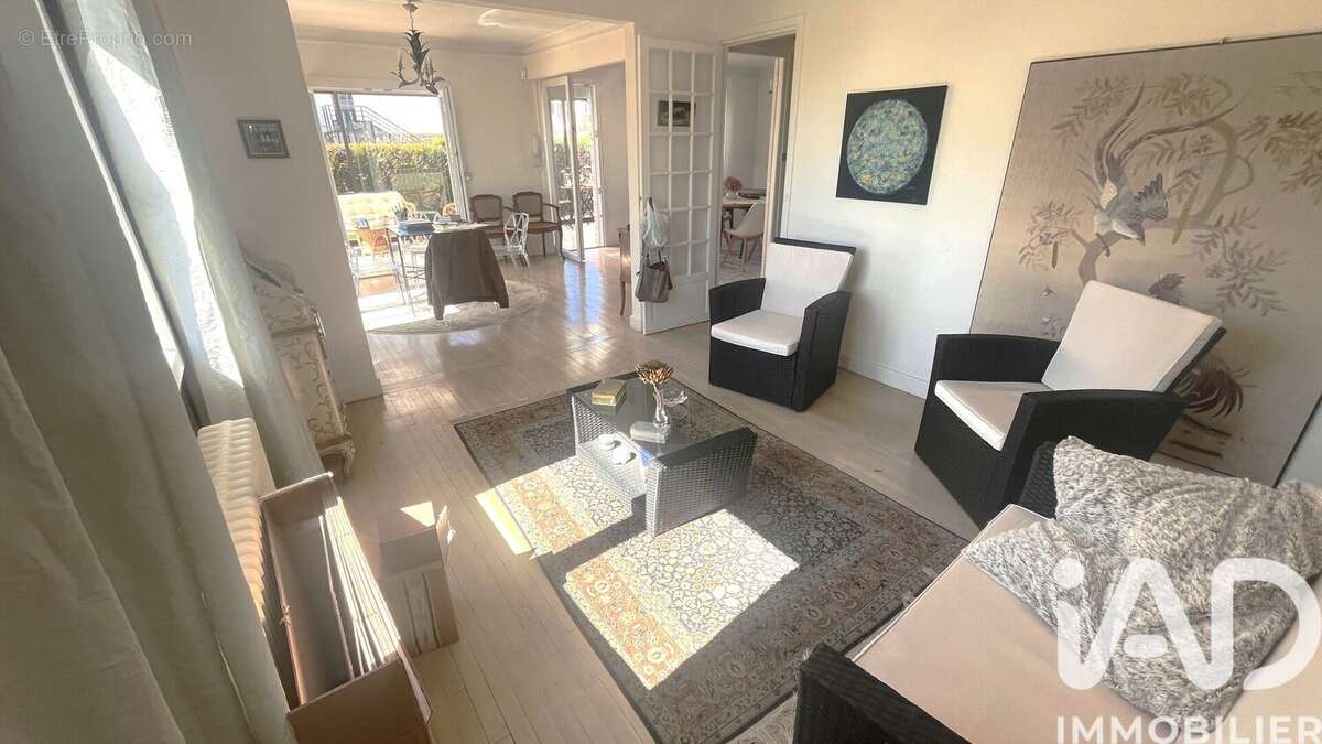 Photo 3 - Maison à VILLENEUVE-LE-ROI