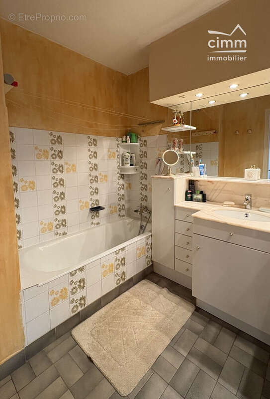 Appartement à SEYSSINET-PARISET