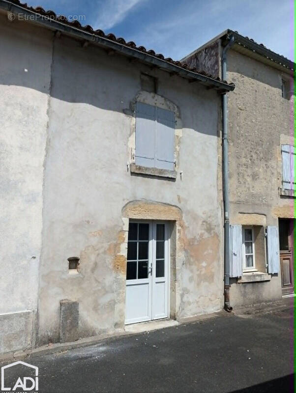 Maison à LA MOTHE-SAINT-HERAY