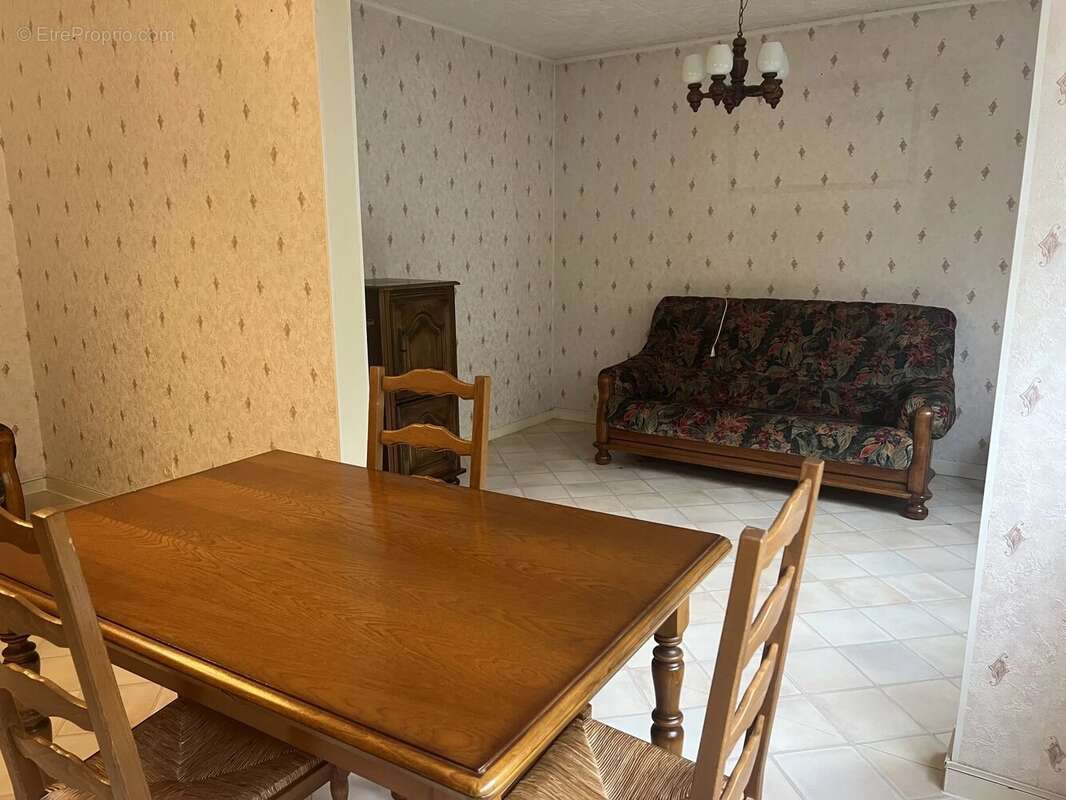 Appartement à SAINT-ETIENNE