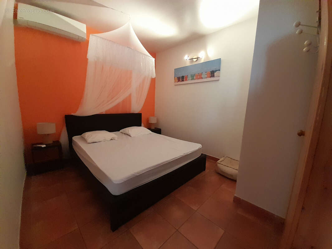 Maison à LES TROIS-ILETS