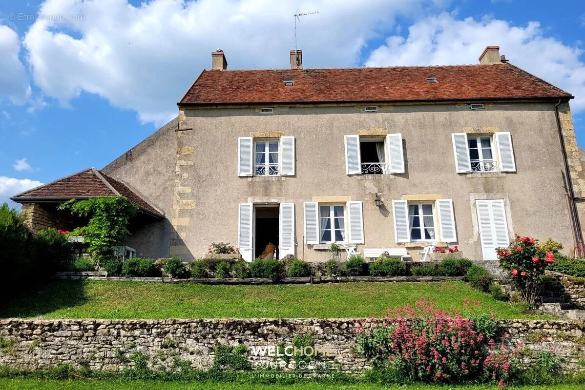Maison à CORBIGNY