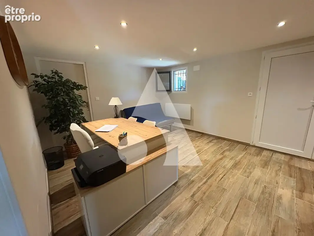 Maison rénovée 133 m² avec piscine, grand garage et fort potentiel à Vesseaux (Ardèche) - photo 3