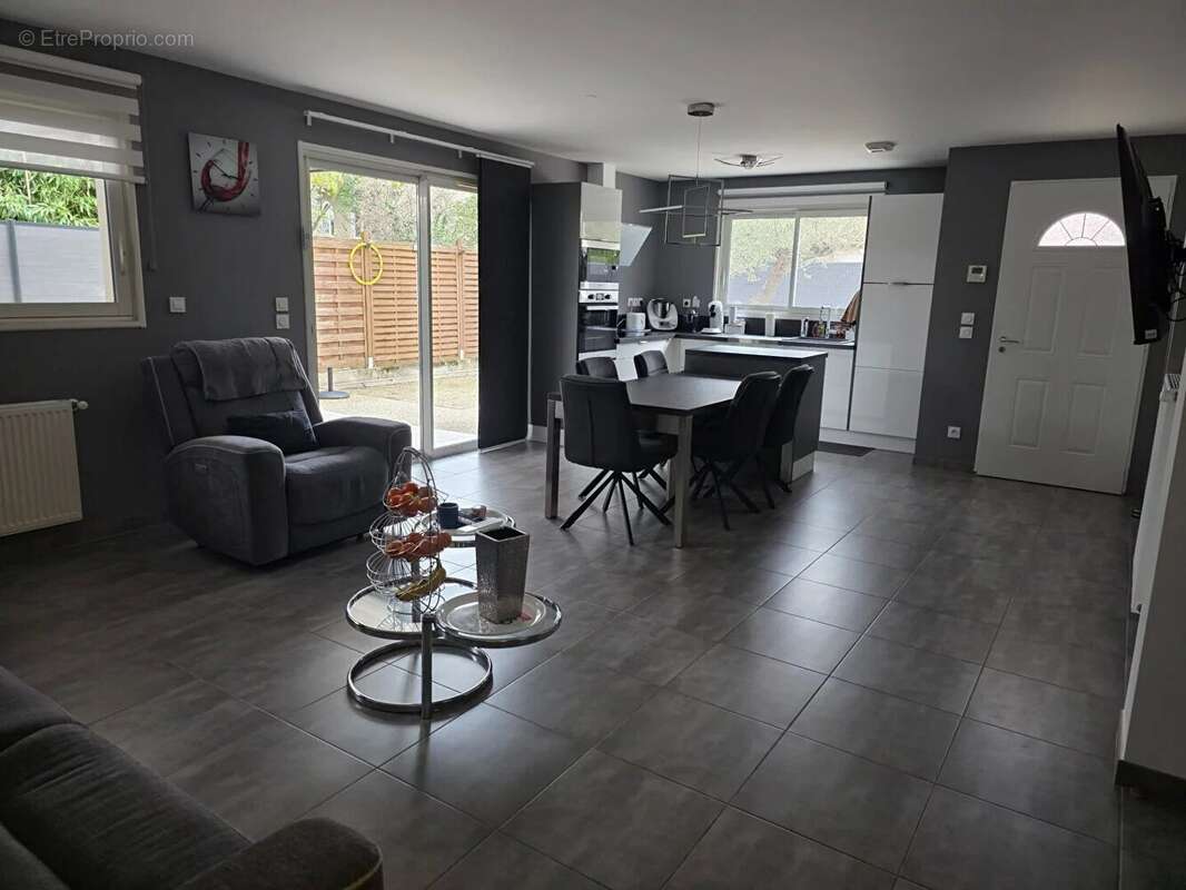 Maison à ROMANS-SUR-ISERE